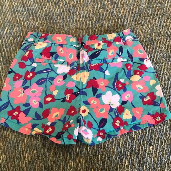 Elle Flower Print Shorts - Picture 2 of 3